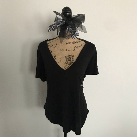 Tops | Cute Low Cut Graphic Tee 
